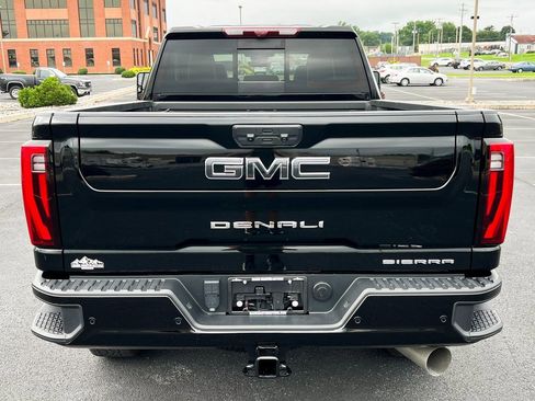 Used 2024 GMC Sierra 2500 Denali Ultimate image 13