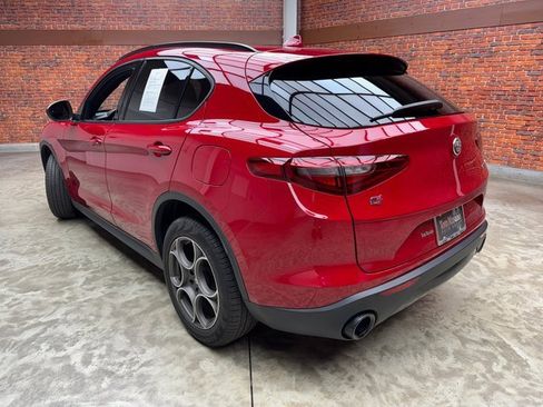 Used 2022 Alfa Romeo Stelvio Sprint image 4
