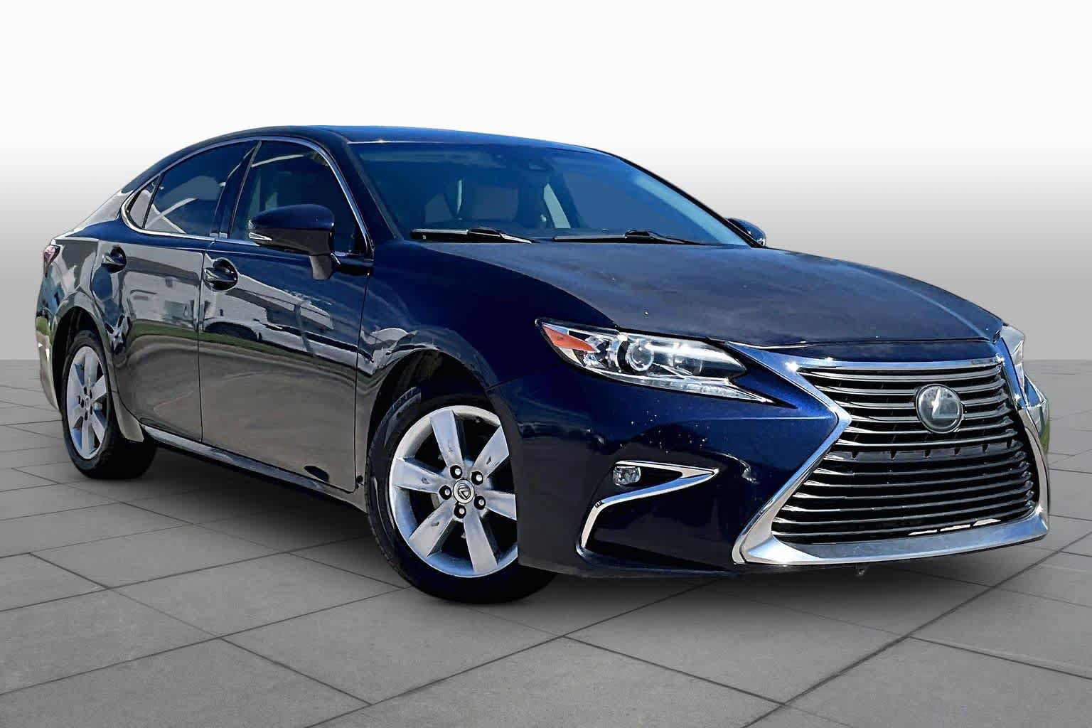 Used 2018 Lexus ES 350 F Sport w/ Accessory Package 2 FWD image 3