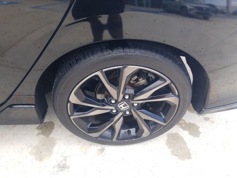 Used 2017 Honda Civic Sport image 24
