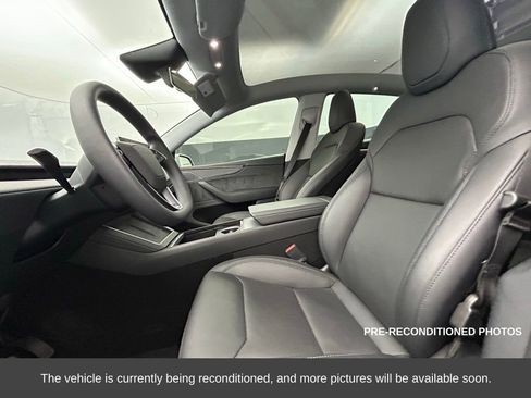 Used 2026 Tesla Model Y Long Range image 10