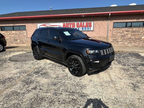 Used 2020 Jeep Grand Cherokee Altitude AWD/4WD image 1