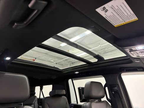 Used 2022 GMC Yukon XL Denali image 15