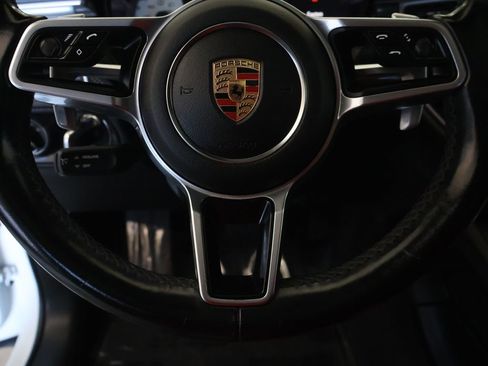 Used 2017 Porsche Macan Turbo AWD/4WD image 21