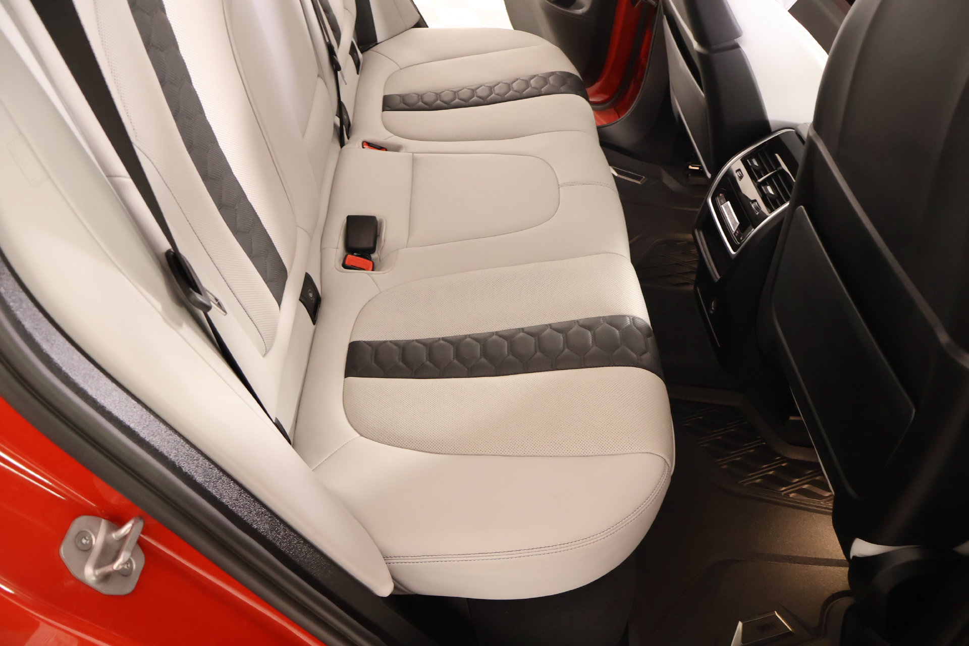Used 2023 BMW X5 M w/ Executive Package AWD/4WD image 15