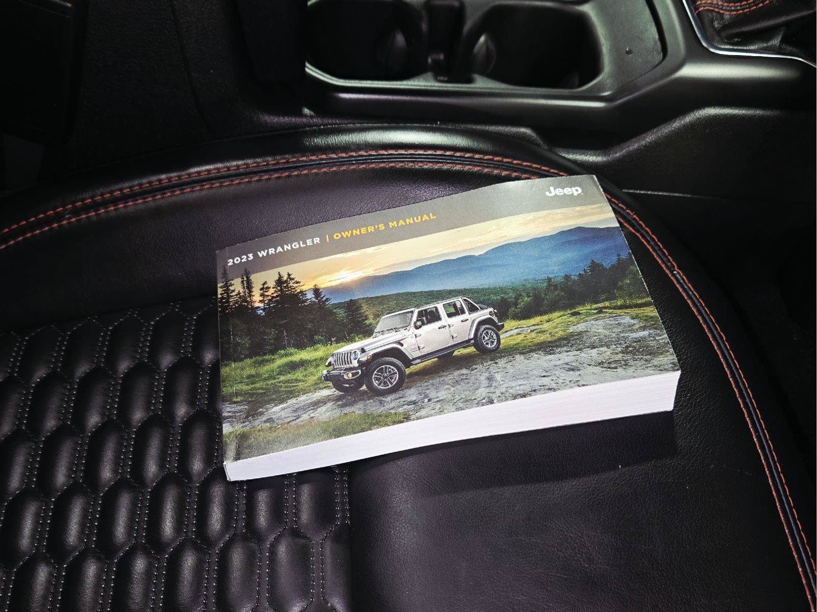 Used 2023 Jeep Wrangler Unlimited Rubicon w/ Cold Weather Group AWD/4WD image 55