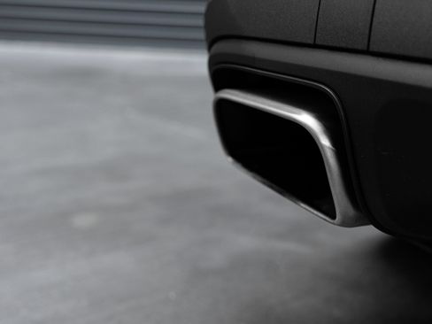 Certified 2025 Porsche Cayenne AWD/4WD image 27
