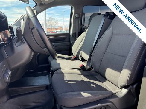 Used 2025 Chevrolet Silverado 2500 LT w/ Convenience Package image 16