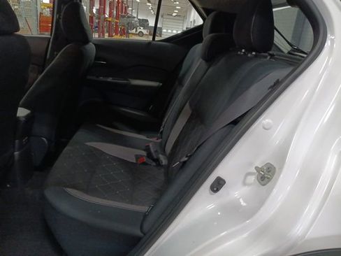 Used 2020 Nissan Kicks SV image 27