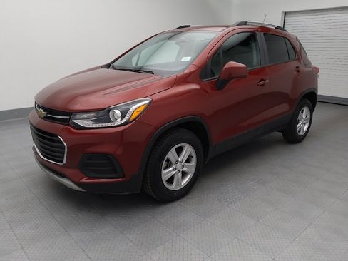 Used 2022 Chevrolet Trax LT w/ Driver Confidence Package AWD/4WD image 2