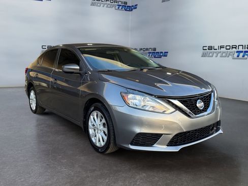 Used 2018 Nissan Sentra SV FWD image 3