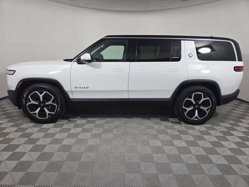 Used 2024 Rivian R1S Adventure AWD/4WD image 2