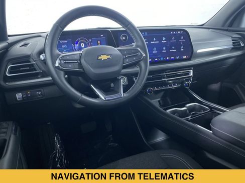 Certified 2026 Chevrolet Traverse LT FWD image 2