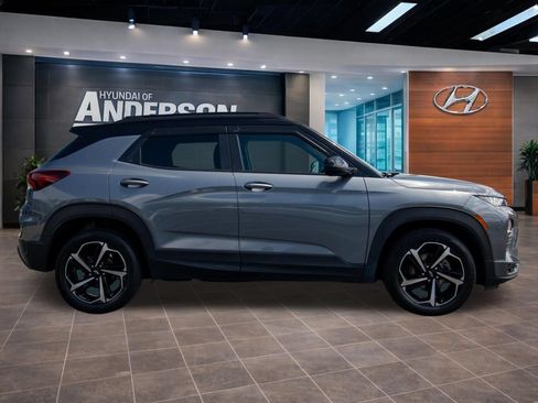 Used 2022 Chevrolet TrailBlazer RS FWD image 16