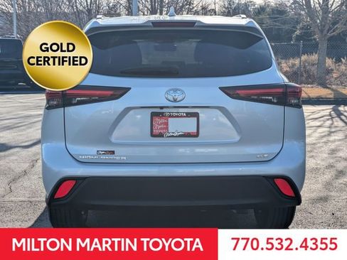 Certified 2024 Toyota Highlander XLE image 5