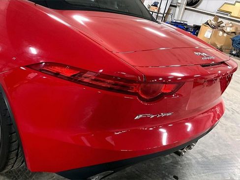 Used 2017 Jaguar F-TYPE Premium image 8