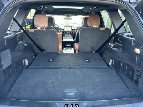 Used 2022 Lincoln Aviator Reserve w/ Equipment Group 201A image 23