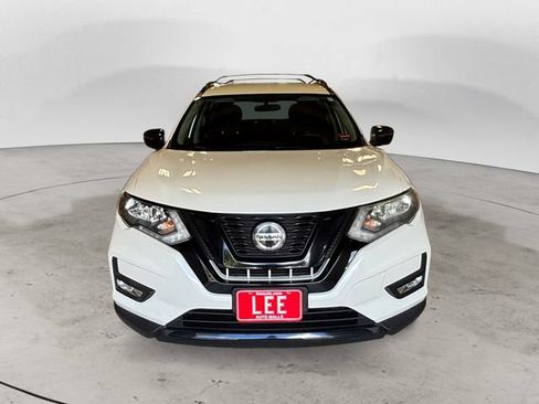 Used 2018 Nissan Rogue SV w/ Premium Package AWD/4WD image 9