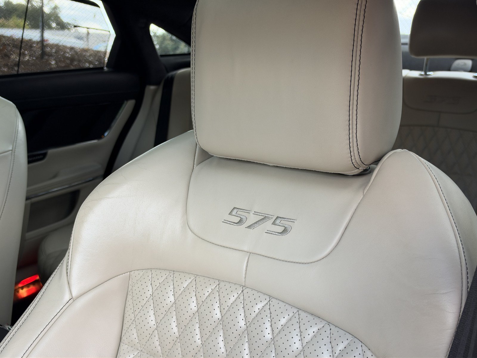 Used 2019 Jaguar XJ R RWD image 36