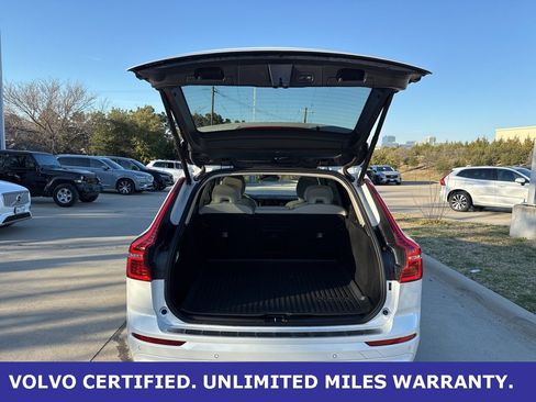 Used 2024 Volvo XC60 B5 Core w/ Protection Package Premier image 6
