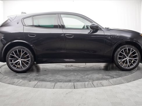 New 2026 Maserati Grecale Modena image 2