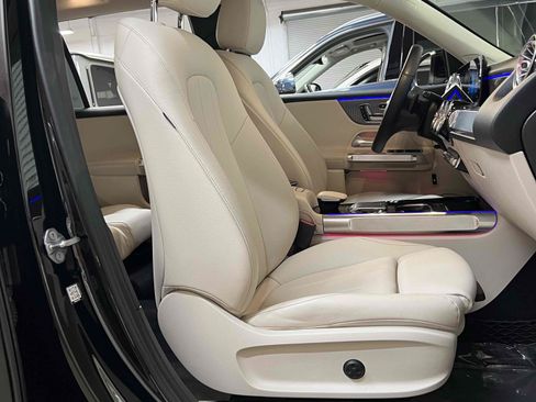Used 2020 Mercedes-Benz GLB 250 image 37