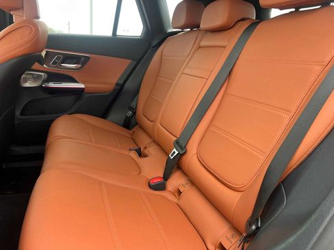 Certified 2023 Mercedes-Benz GLC 300 image 23