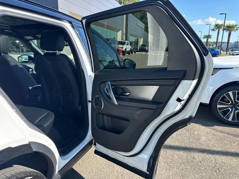 Certified 2025 Land Rover Discovery Sport Dynamic SE AWD/4WD image 18