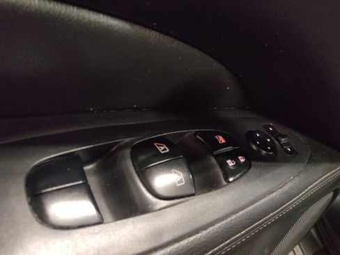 Used 2018 Nissan Pathfinder SV FWD image 27