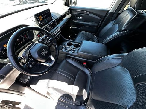 Used 2023 Honda Pilot Elite image 21