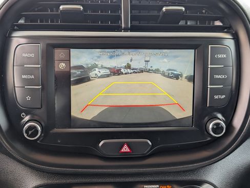 Certified 2023 Kia Soul LX FWD image 19