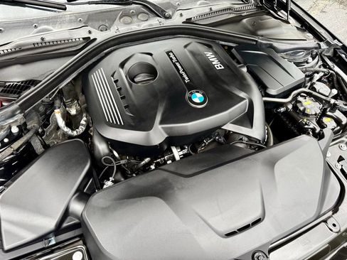 Used 2018 BMW 330i xDrive Sedan w/ Convenience Package image 5