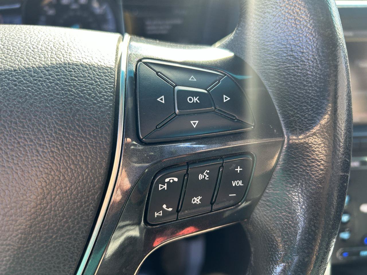 Used 2016 Ford Explorer Limited w/ Equipment Group 301A AWD/4WD image 20