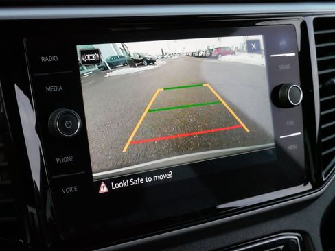 Certified 2023 Volkswagen Atlas Cross Sport SE image 30