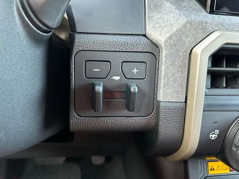 Certified 2025 Toyota Tacoma 4x4 Double Cab Hybrid image 29