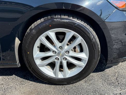 Used 2018 Chevrolet Malibu LT FWD image 10