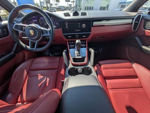 Used 2022 Porsche Cayenne Platinum Edition image 12