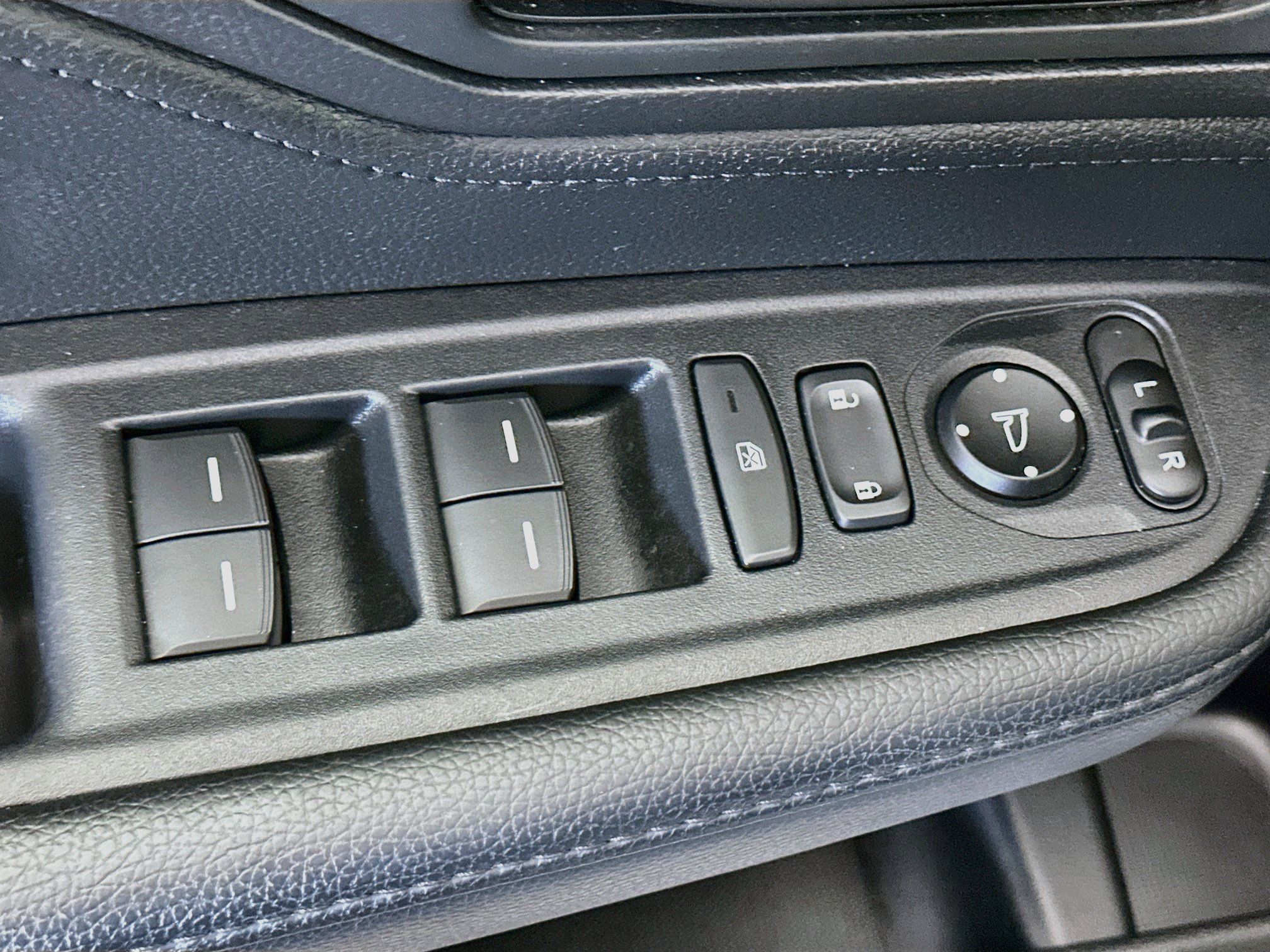 Used 2025 Honda Odyssey EX-L image 15