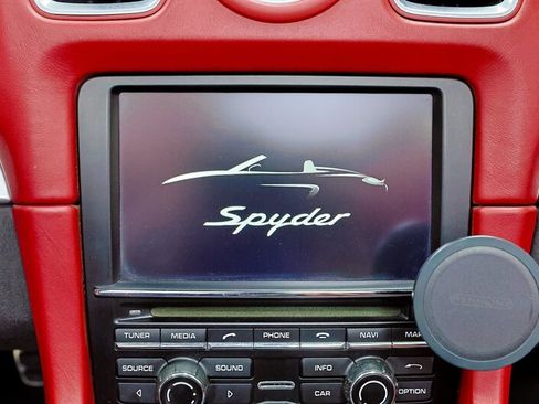 Used 2016 Porsche Boxster Spyder RWD image 90