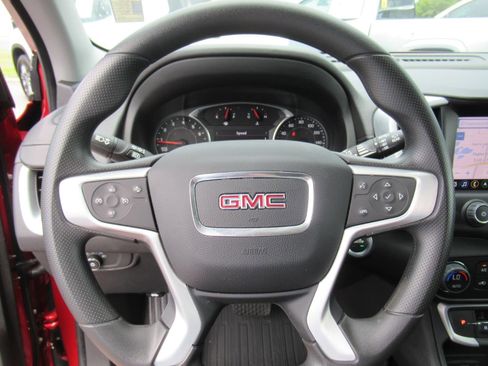 Used 2024 GMC Terrain SLE w/ Driver Convenience Package FWD image 23