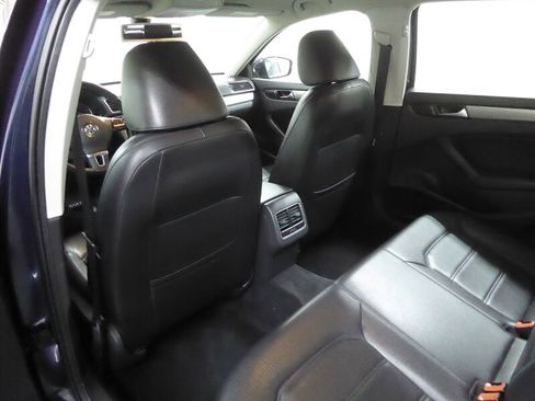 Used 2014 Volkswagen Passat 2.5 SE image 25