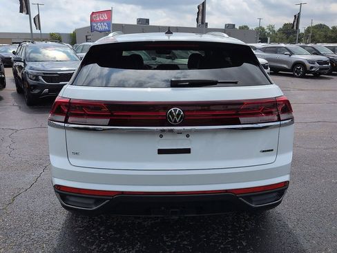 Used 2024 Volkswagen Atlas Cross Sport SE AWD/4WD image 6