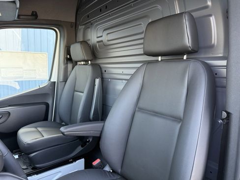 New 2026 Mercedes-Benz Sprinter 2500 image 11