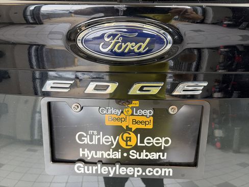 Used 2023 Ford Edge Titanium AWD/4WD image 19