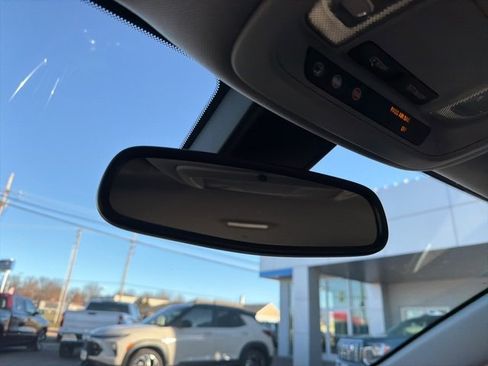 Used 2018 Chevrolet Malibu LT image 45