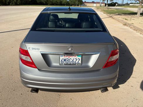 Used 2010 Mercedes-Benz C 300 Sedan image 9
