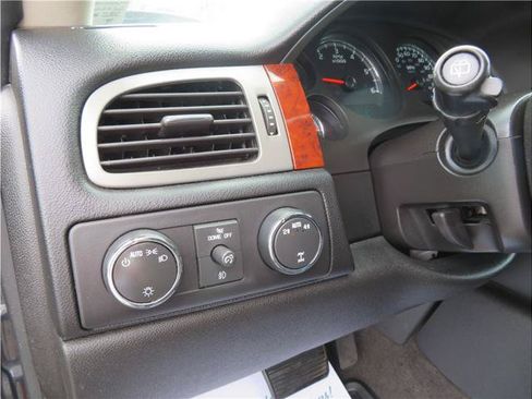 Used 2013 Chevrolet Tahoe LT AWD/4WD image 11