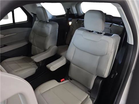 New 2026 Ford Explorer Active w/ Active Comfort Package image 13