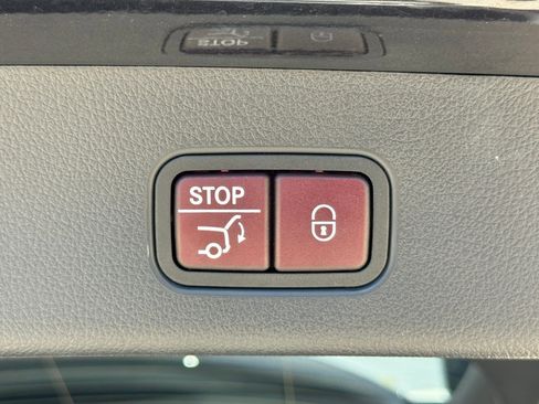 Used 2023 Mercedes-Benz GLC 300 image 19