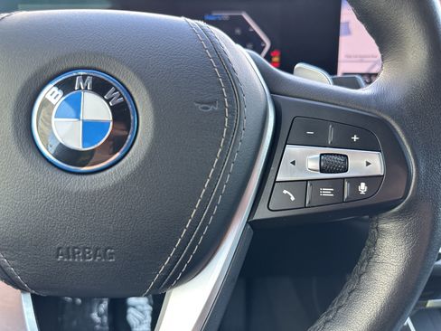 Used 2025 BMW X5 xDrive50e AWD/4WD image 22